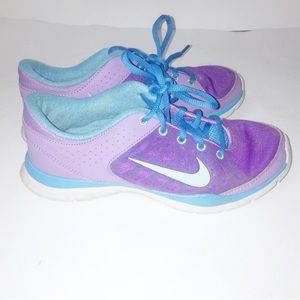 Nike training sneakers size 6.5 blue purple